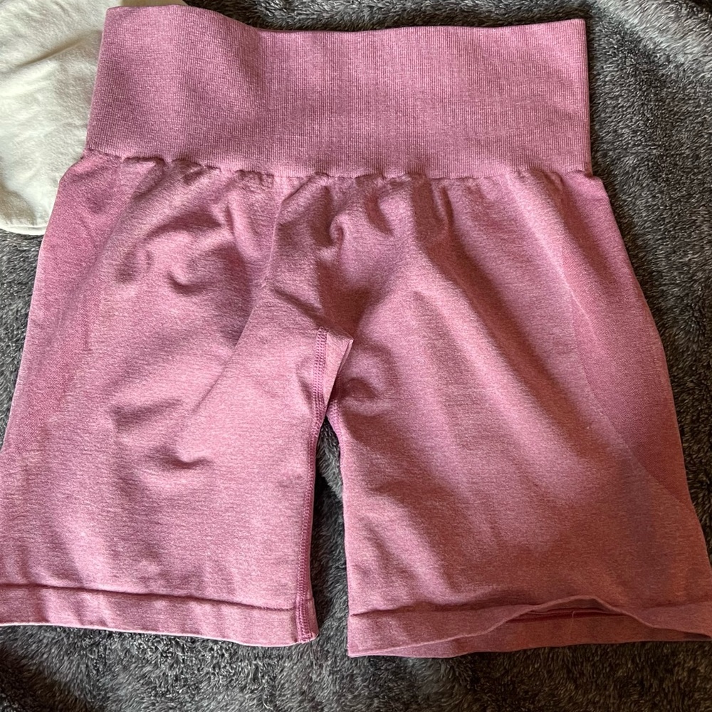 Pastel pink contour seamless shorts